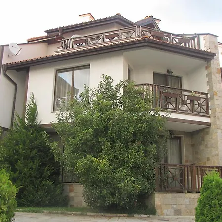 Salena In Chairite Sluneční pobřeží